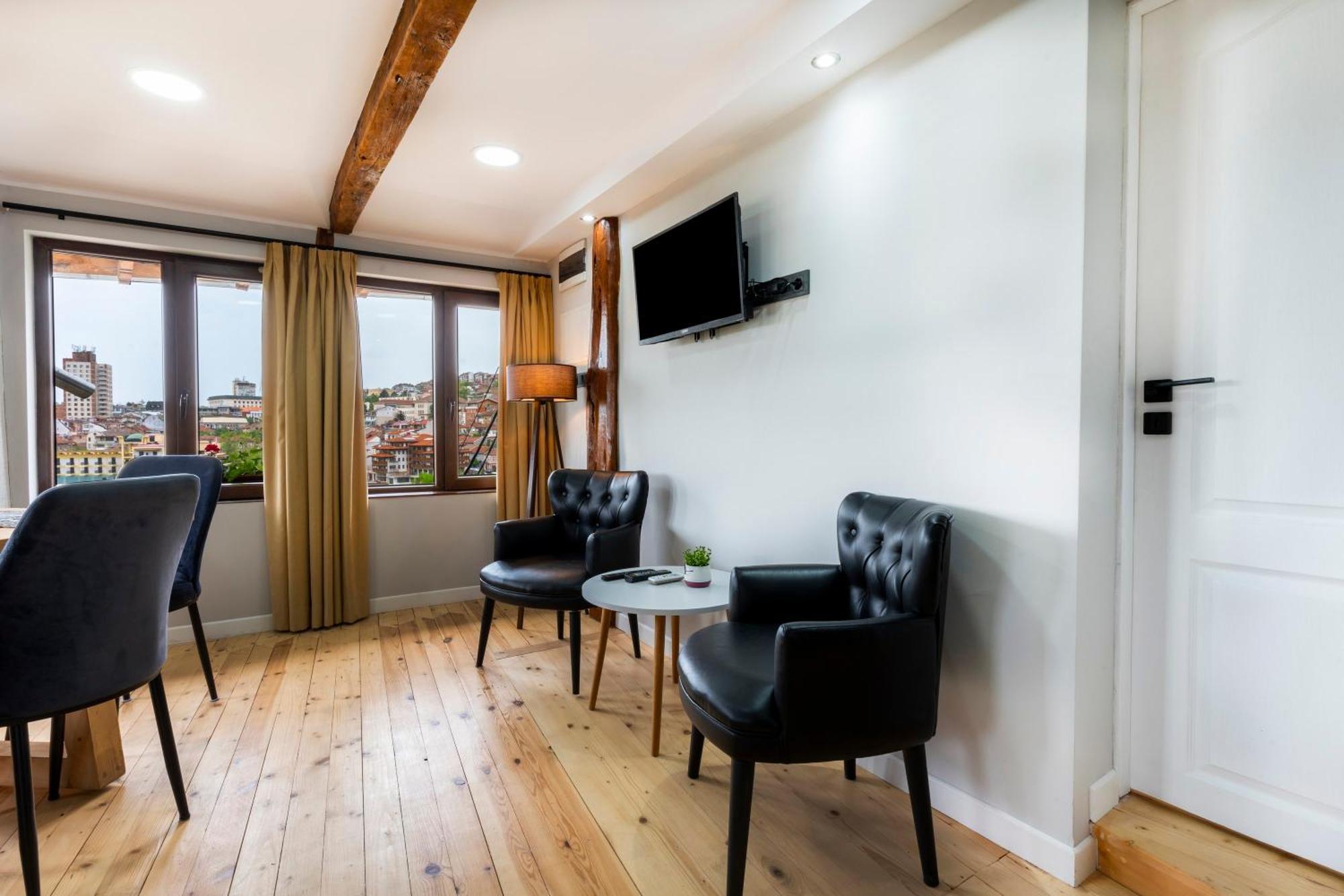 Bobevata Guest House - Floor 2 - Stunning View Old Town Veliko Tarnovo Exterior photo